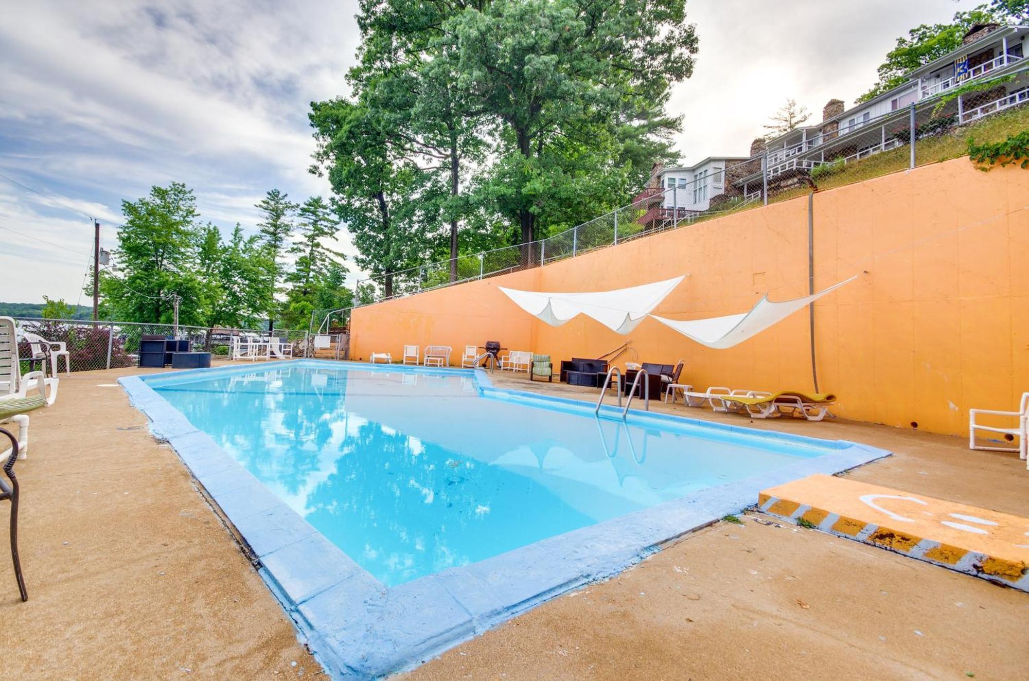 Cozy Lake Ozark Condo Rental With Grill, Pool Access Esterno foto