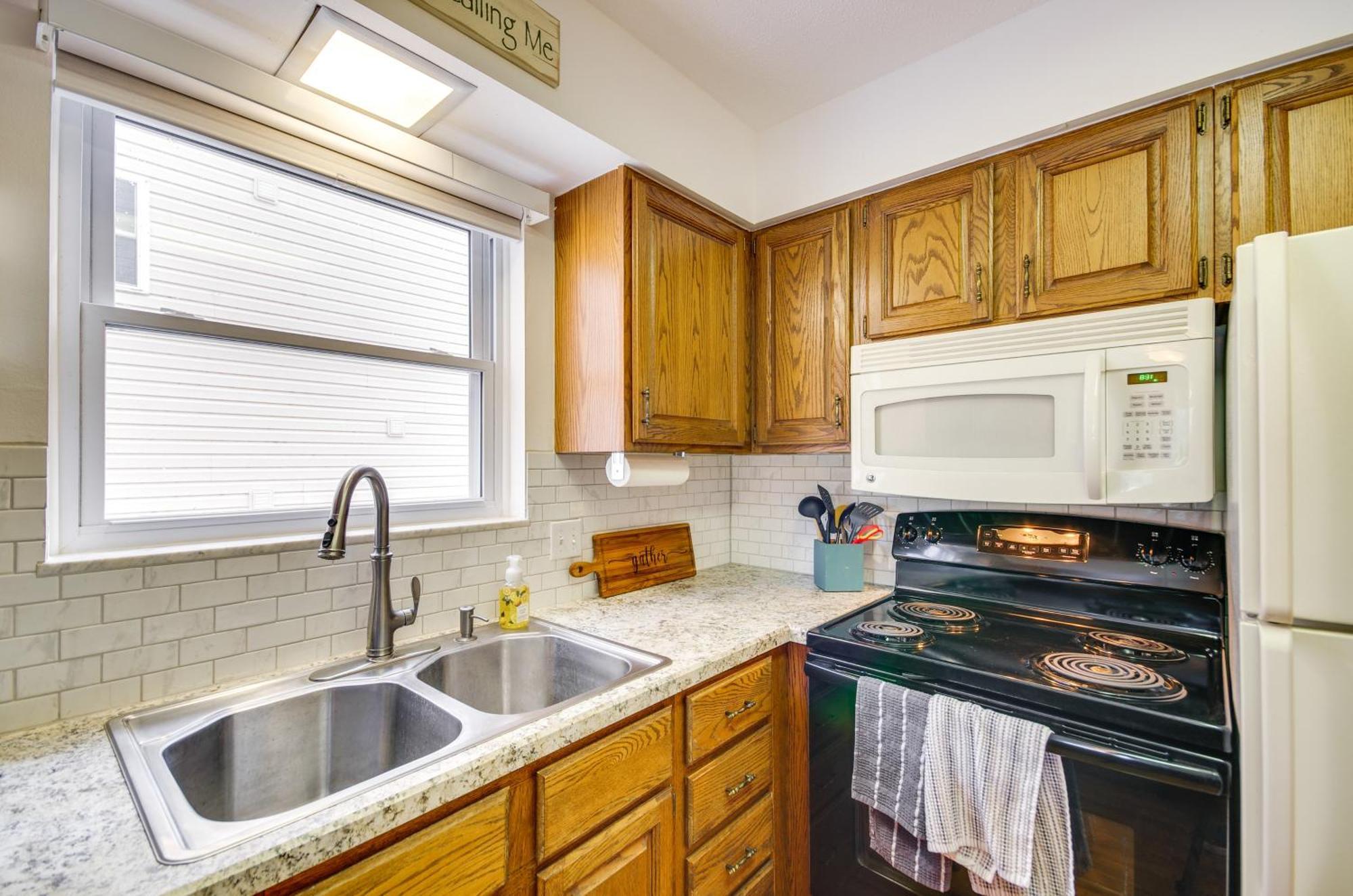Cozy Lake Ozark Condo Rental With Grill, Pool Access Esterno foto